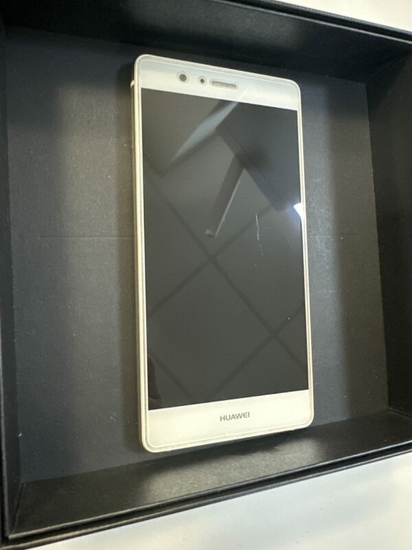 HUAWEI P9 LITE white 2.JPG