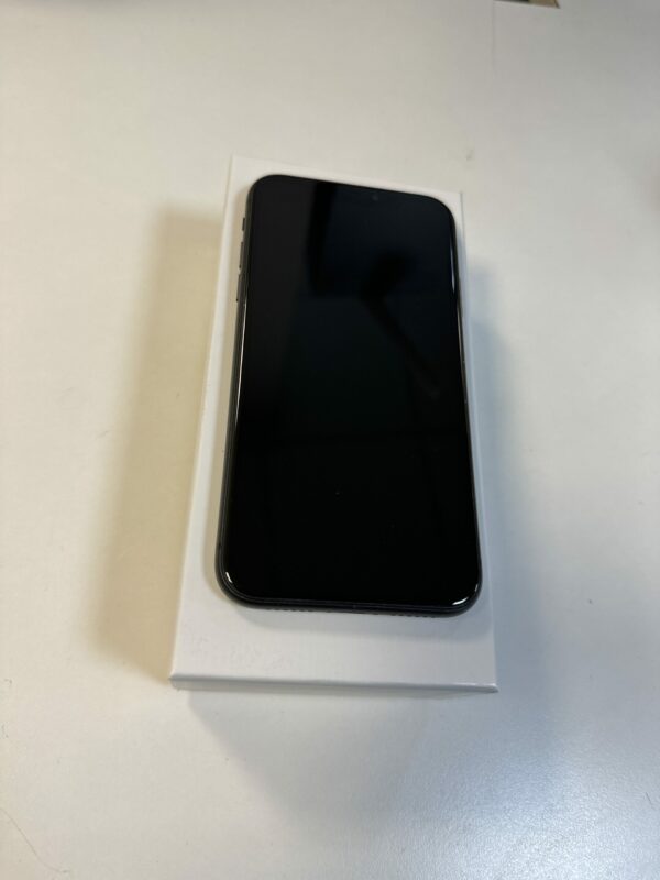 iPhone 11 128gb Black 2.JPG