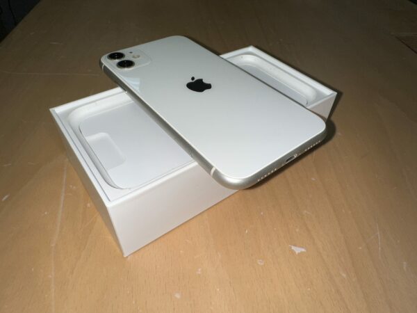 iPhone 11 White 64gb 4.JPG