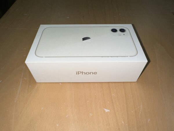 iPhone 11 White 64gb 6.JPG