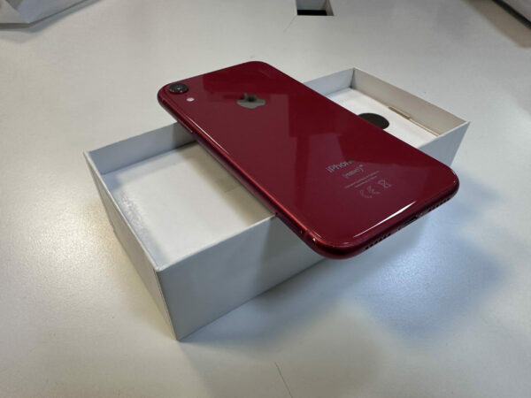 IPHONE XR 256GB red 4.jpg